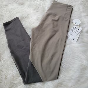 NWT vuori color block leggings